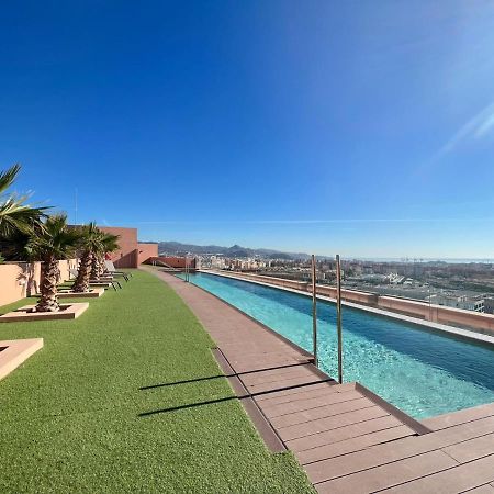 Sky Garden & Seasonal Pool Views By Ele Apartments Málaga Kültér fotó