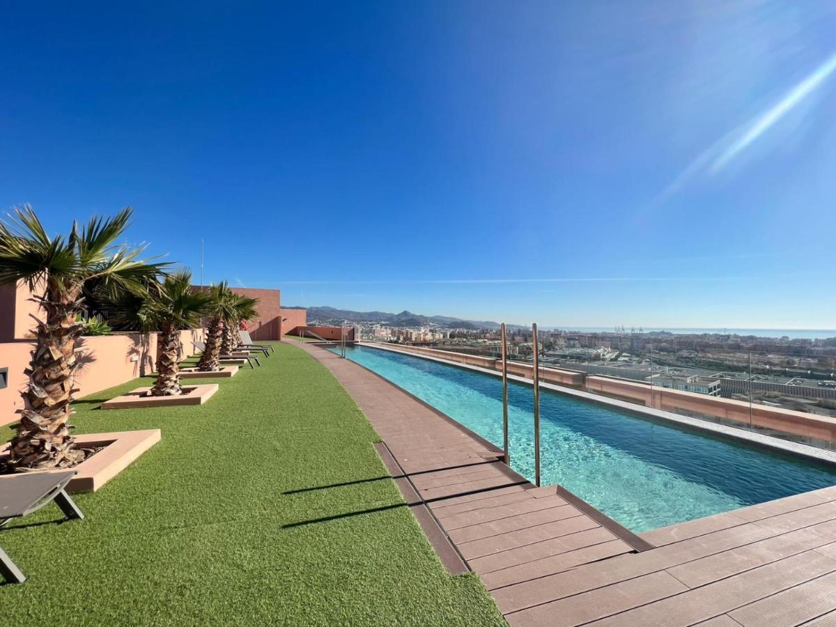 Sky Garden & Seasonal Pool Views By Ele Apartments Málaga Kültér fotó