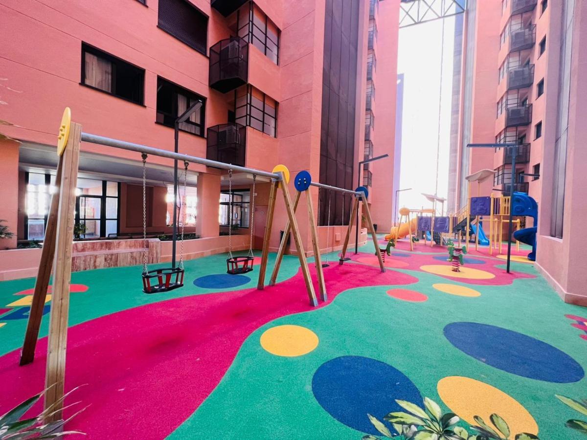 Sky Garden & Seasonal Pool Views By Ele Apartments Málaga Kültér fotó